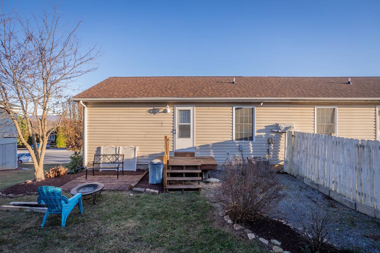 3200 JOPPA CT, ROCKINGHAM, Virginia 22801, 3 Bedrooms Bedrooms, ,2 BathroomsBathrooms,Residential,3200 JOPPA CT,671091 MLS # 671091