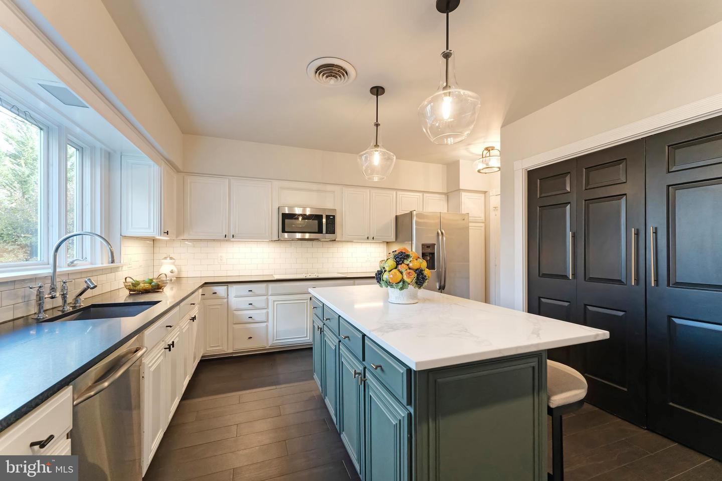 706 BLUEBERRY HILL RD, MCLEAN, Virginia 22101, 4 Bedrooms Bedrooms, ,4 BathroomsBathrooms,Residential,For sale,706 BLUEBERRY HILL RD,VAFX2274870 MLS # VAFX2274870 706 BLUEBERRY HILL RD, MCLEAN, Virginia 22101, 4 Bedrooms Bedrooms, ,4 BathroomsBathrooms,Residential,For sale,706 BLUEBERRY HILL RD,VAFX2274870 MLS # VAFX2274870