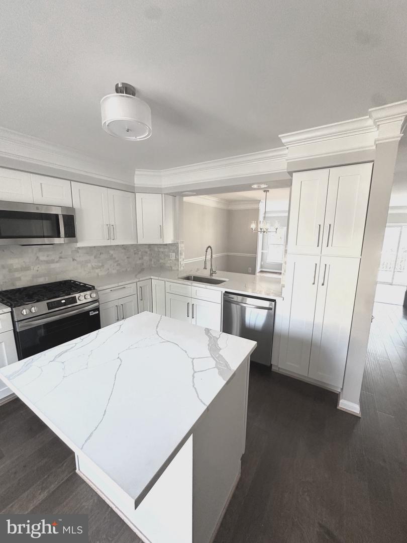 1947 INGLEBROOK DR, WOODBRIDGE, Virginia 22192, 3 Bedrooms Bedrooms, ,3 BathroomsBathrooms,Residential,For sale,1947 INGLEBROOK DR,VAPW2106236 MLS # VAPW2106236 1947 INGLEBROOK DR, WOODBRIDGE, Virginia 22192, 3 Bedrooms Bedrooms, ,3 BathroomsBathrooms,Residential,For sale,1947 INGLEBROOK DR,VAPW2106236 MLS # VAPW2106236