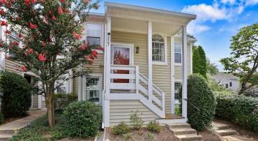 2867 YARLING CT, FALLS CHURCH, Virginia 22042, 2 Bedrooms Bedrooms, ,1 BathroomBathrooms,Residential,For sale,2867 YARLING CT,VAFX2275026 MLS # VAFX2275026