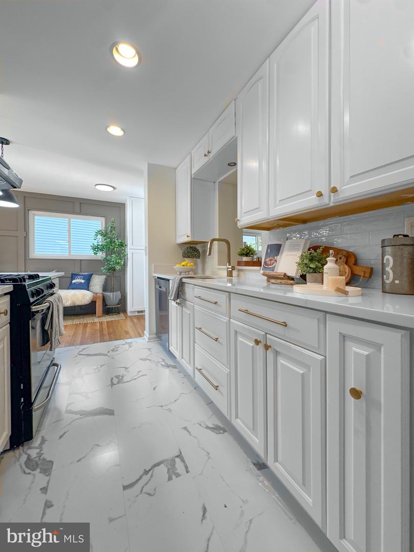 3211 GARY CT, FALLS CHURCH, Virginia 22042, 4 Bedrooms Bedrooms, 9 Rooms Rooms,2 BathroomsBathrooms,Residential,For sale,3211 GARY CT,VAFX2275500 MLS # VAFX2275500 3211 GARY CT, FALLS CHURCH, Virginia 22042, 4 Bedrooms Bedrooms, 9 Rooms Rooms,2 BathroomsBathrooms,Residential,For sale,3211 GARY CT,VAFX2275500 MLS # VAFX2275500