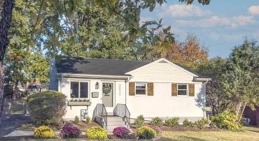 3211 GARY CT, FALLS CHURCH, Virginia 22042, 4 Bedrooms Bedrooms, 9 Rooms Rooms,2 BathroomsBathrooms,Residential,For sale,3211 GARY CT,VAFX2275500 MLS # VAFX2275500