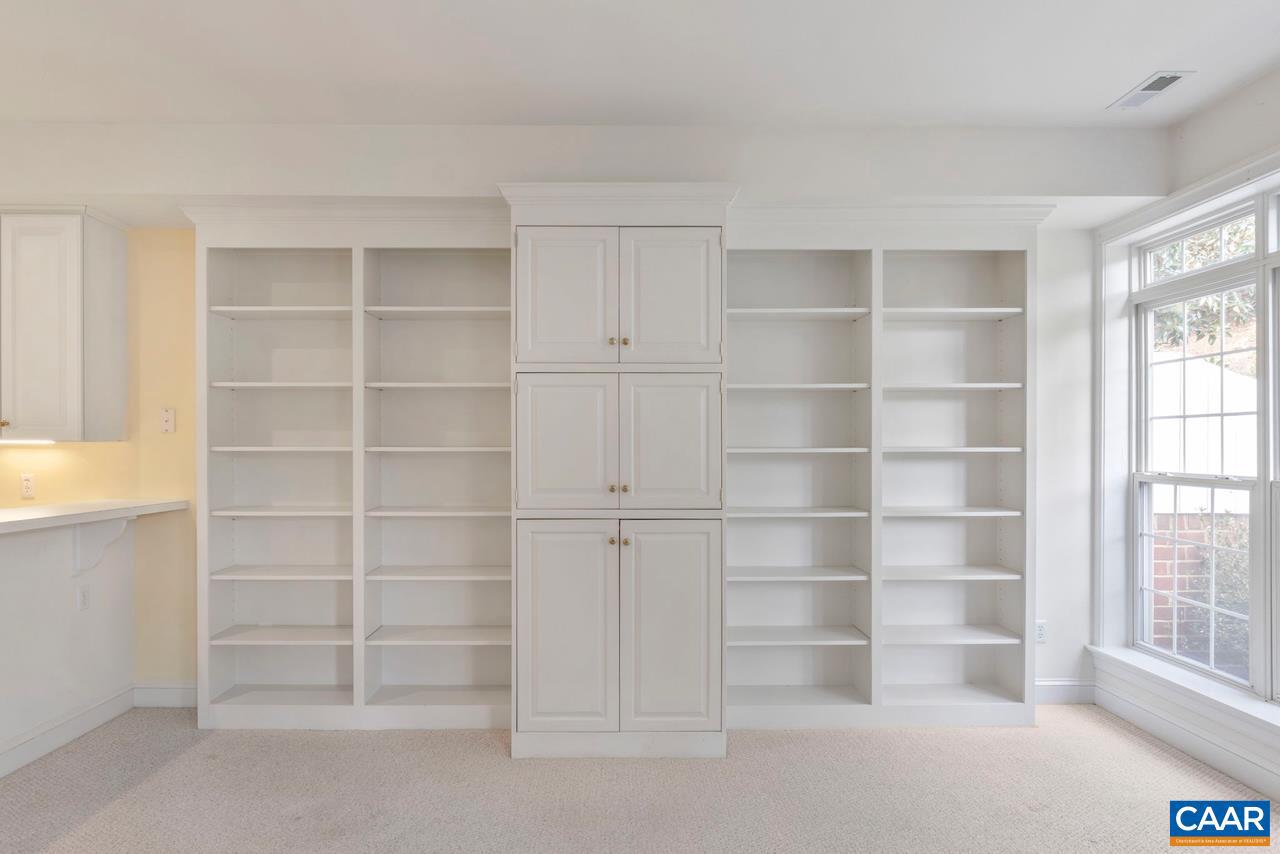 1132 COURTYARD DR, CHARLOTTESVILLE, Virginia 22903, 3 Bedrooms Bedrooms, ,2 BathroomsBathrooms,Residential,For sale,1132 COURTYARD DR,670259 MLS # 670259 1132 COURTYARD DR, CHARLOTTESVILLE, Virginia 22903, 3 Bedrooms Bedrooms, ,2 BathroomsBathrooms,Residential,For sale,1132 COURTYARD DR,670259 MLS # 670259