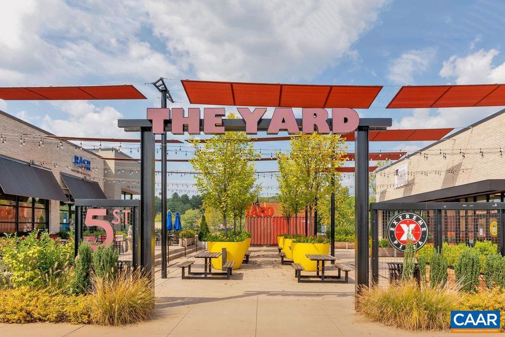 1132 COURTYARD DR, CHARLOTTESVILLE, Virginia 22903, 3 Bedrooms Bedrooms, ,2 BathroomsBathrooms,Residential,For sale,1132 COURTYARD DR,670259 MLS # 670259 1132 COURTYARD DR, CHARLOTTESVILLE, Virginia 22903, 3 Bedrooms Bedrooms, ,2 BathroomsBathrooms,Residential,For sale,1132 COURTYARD DR,670259 MLS # 670259