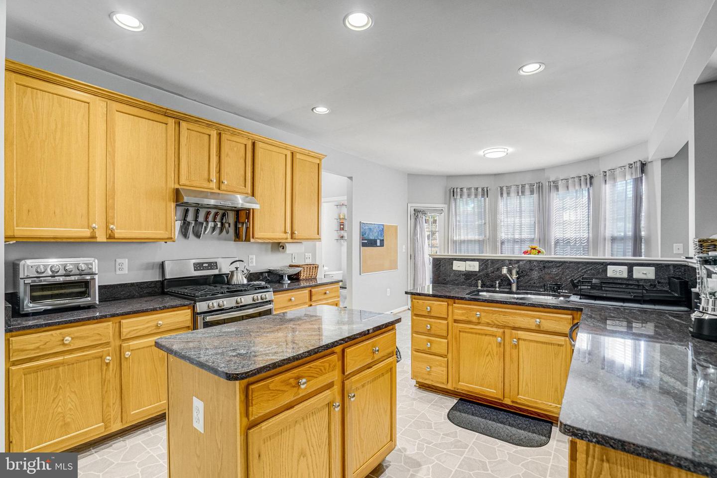 7663 HENRY KNOX DR, LORTON, Virginia 22079, 5 Bedrooms Bedrooms, ,3 BathroomsBathrooms,Residential,For sale,7663 HENRY KNOX DR,VAFX2275740 MLS # VAFX2275740 7663 HENRY KNOX DR, LORTON, Virginia 22079, 5 Bedrooms Bedrooms, ,3 BathroomsBathrooms,Residential,For sale,7663 HENRY KNOX DR,VAFX2275740 MLS # VAFX2275740