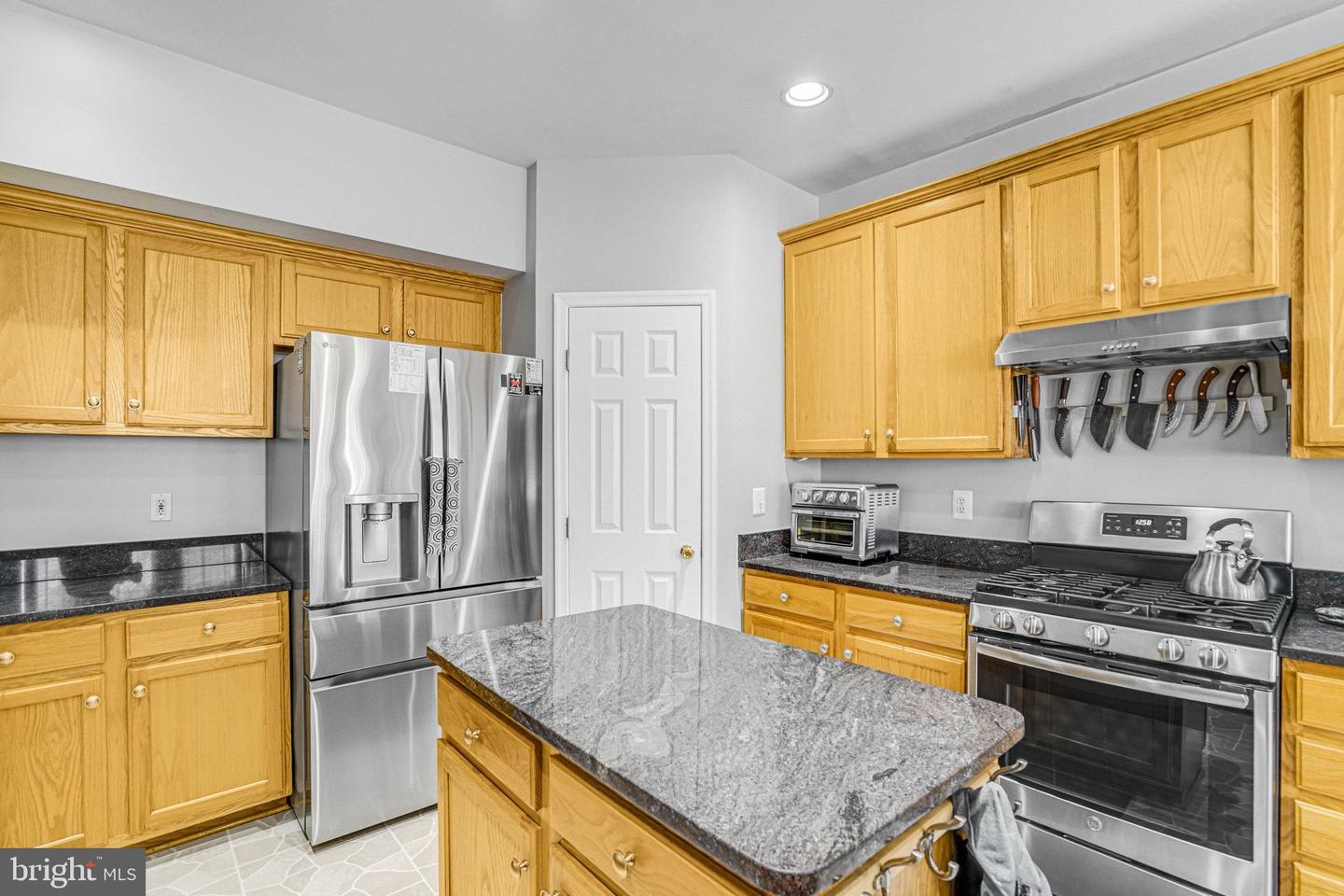 7663 HENRY KNOX DR, LORTON, Virginia 22079, 5 Bedrooms Bedrooms, ,3 BathroomsBathrooms,Residential,For sale,7663 HENRY KNOX DR,VAFX2275740 MLS # VAFX2275740 7663 HENRY KNOX DR, LORTON, Virginia 22079, 5 Bedrooms Bedrooms, ,3 BathroomsBathrooms,Residential,For sale,7663 HENRY KNOX DR,VAFX2275740 MLS # VAFX2275740