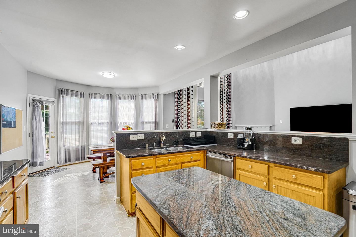 7663 HENRY KNOX DR, LORTON, Virginia 22079, 5 Bedrooms Bedrooms, ,3 BathroomsBathrooms,Residential,For sale,7663 HENRY KNOX DR,VAFX2275740 MLS # VAFX2275740 7663 HENRY KNOX DR, LORTON, Virginia 22079, 5 Bedrooms Bedrooms, ,3 BathroomsBathrooms,Residential,For sale,7663 HENRY KNOX DR,VAFX2275740 MLS # VAFX2275740