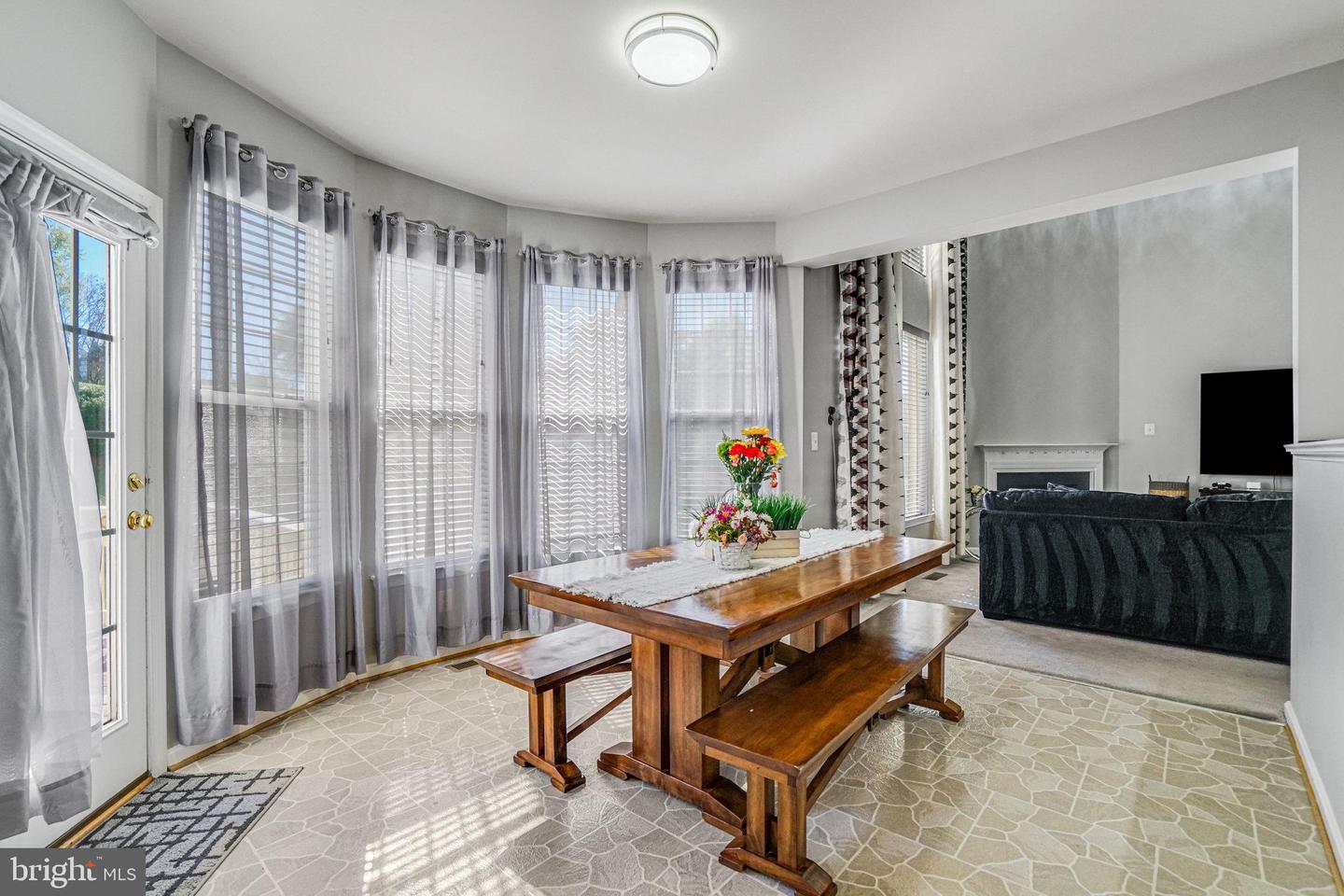 7663 HENRY KNOX DR, LORTON, Virginia 22079, 5 Bedrooms Bedrooms, ,3 BathroomsBathrooms,Residential,For sale,7663 HENRY KNOX DR,VAFX2275740 MLS # VAFX2275740 7663 HENRY KNOX DR, LORTON, Virginia 22079, 5 Bedrooms Bedrooms, ,3 BathroomsBathrooms,Residential,For sale,7663 HENRY KNOX DR,VAFX2275740 MLS # VAFX2275740