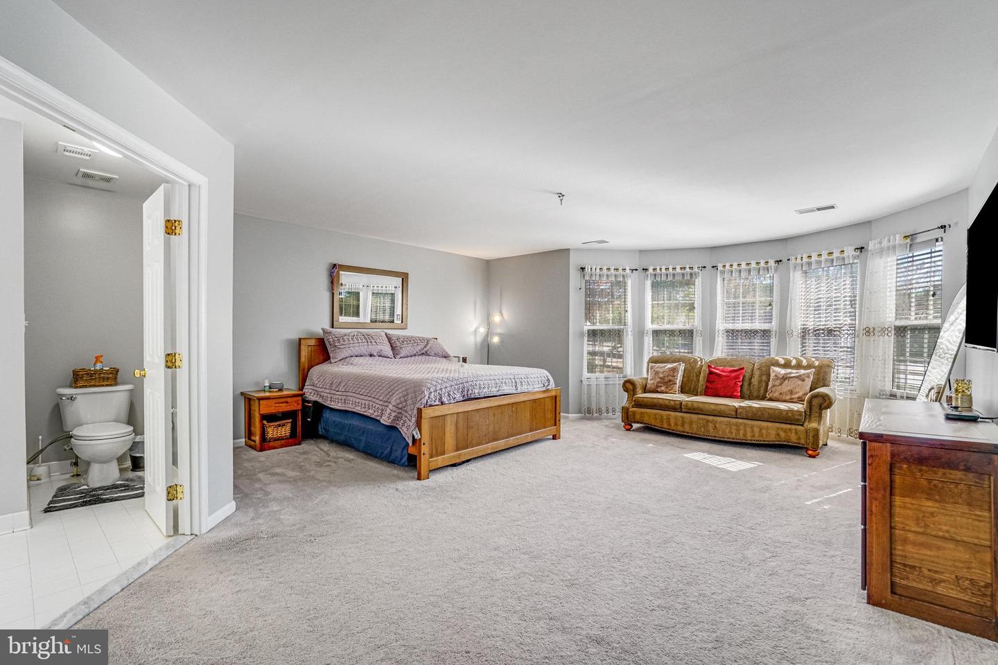 7663 HENRY KNOX DR, LORTON, Virginia 22079, 5 Bedrooms Bedrooms, ,3 BathroomsBathrooms,Residential,For sale,7663 HENRY KNOX DR,VAFX2275740 MLS # VAFX2275740 7663 HENRY KNOX DR, LORTON, Virginia 22079, 5 Bedrooms Bedrooms, ,3 BathroomsBathrooms,Residential,For sale,7663 HENRY KNOX DR,VAFX2275740 MLS # VAFX2275740