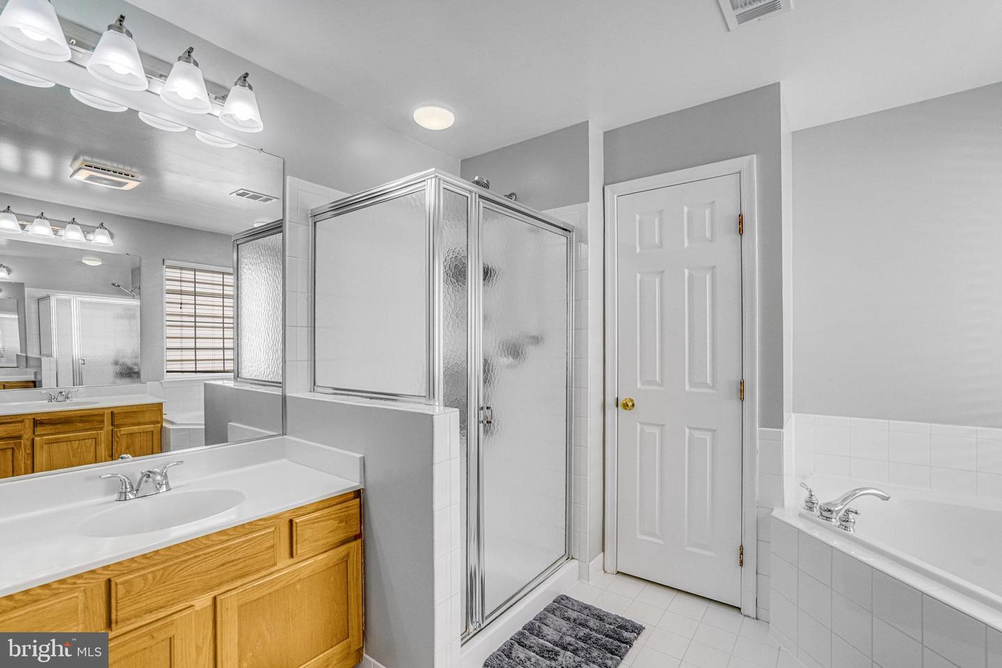 7663 HENRY KNOX DR, LORTON, Virginia 22079, 5 Bedrooms Bedrooms, ,3 BathroomsBathrooms,Residential,For sale,7663 HENRY KNOX DR,VAFX2275740 MLS # VAFX2275740 7663 HENRY KNOX DR, LORTON, Virginia 22079, 5 Bedrooms Bedrooms, ,3 BathroomsBathrooms,Residential,For sale,7663 HENRY KNOX DR,VAFX2275740 MLS # VAFX2275740