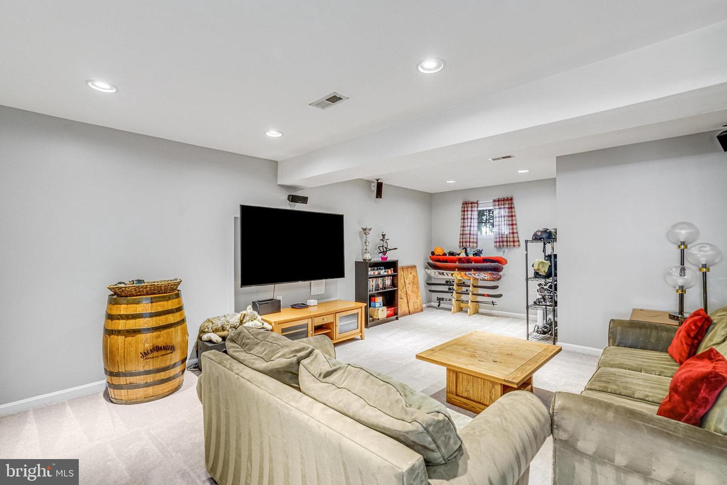 7663 HENRY KNOX DR, LORTON, Virginia 22079, 5 Bedrooms Bedrooms, ,3 BathroomsBathrooms,Residential,For sale,7663 HENRY KNOX DR,VAFX2275740 MLS # VAFX2275740 7663 HENRY KNOX DR, LORTON, Virginia 22079, 5 Bedrooms Bedrooms, ,3 BathroomsBathrooms,Residential,For sale,7663 HENRY KNOX DR,VAFX2275740 MLS # VAFX2275740