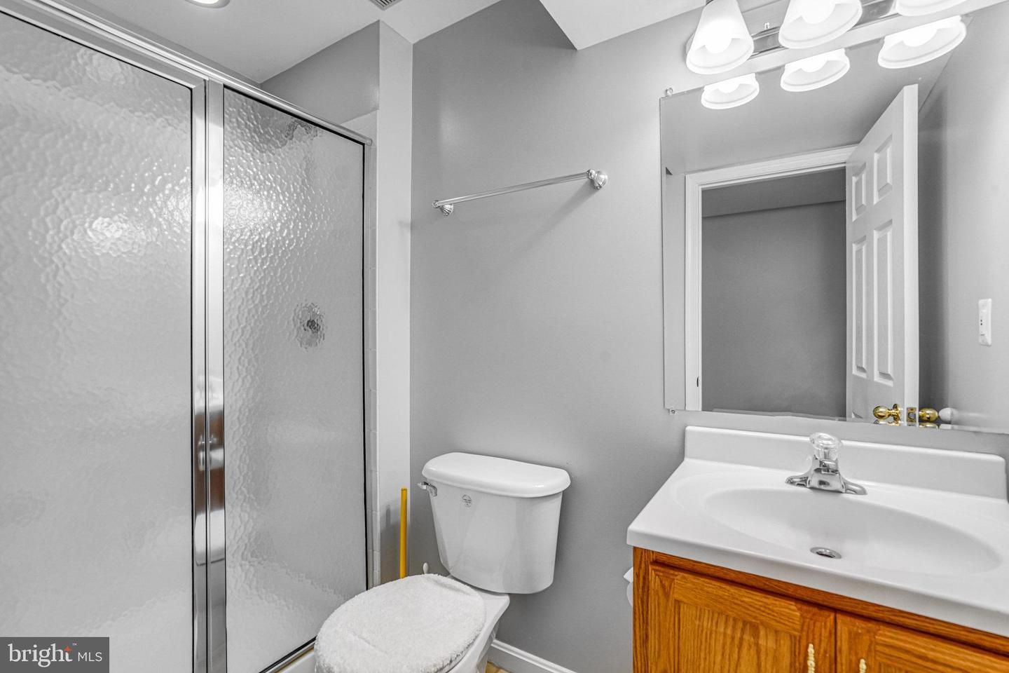 7663 HENRY KNOX DR, LORTON, Virginia 22079, 5 Bedrooms Bedrooms, ,3 BathroomsBathrooms,Residential,For sale,7663 HENRY KNOX DR,VAFX2275740 MLS # VAFX2275740 7663 HENRY KNOX DR, LORTON, Virginia 22079, 5 Bedrooms Bedrooms, ,3 BathroomsBathrooms,Residential,For sale,7663 HENRY KNOX DR,VAFX2275740 MLS # VAFX2275740