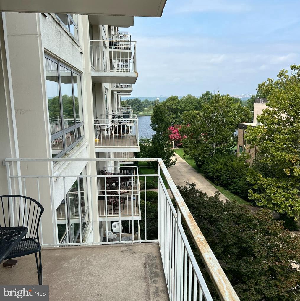 1425 4TH ST SW #A304, WASHINGTON, District Of Columbia 20024, 2 Bedrooms Bedrooms, 5 Rooms Rooms,2 BathroomsBathrooms,Residential,For sale,1425 4TH ST SW #A304,DCDC2229928 MLS # DCDC2229928