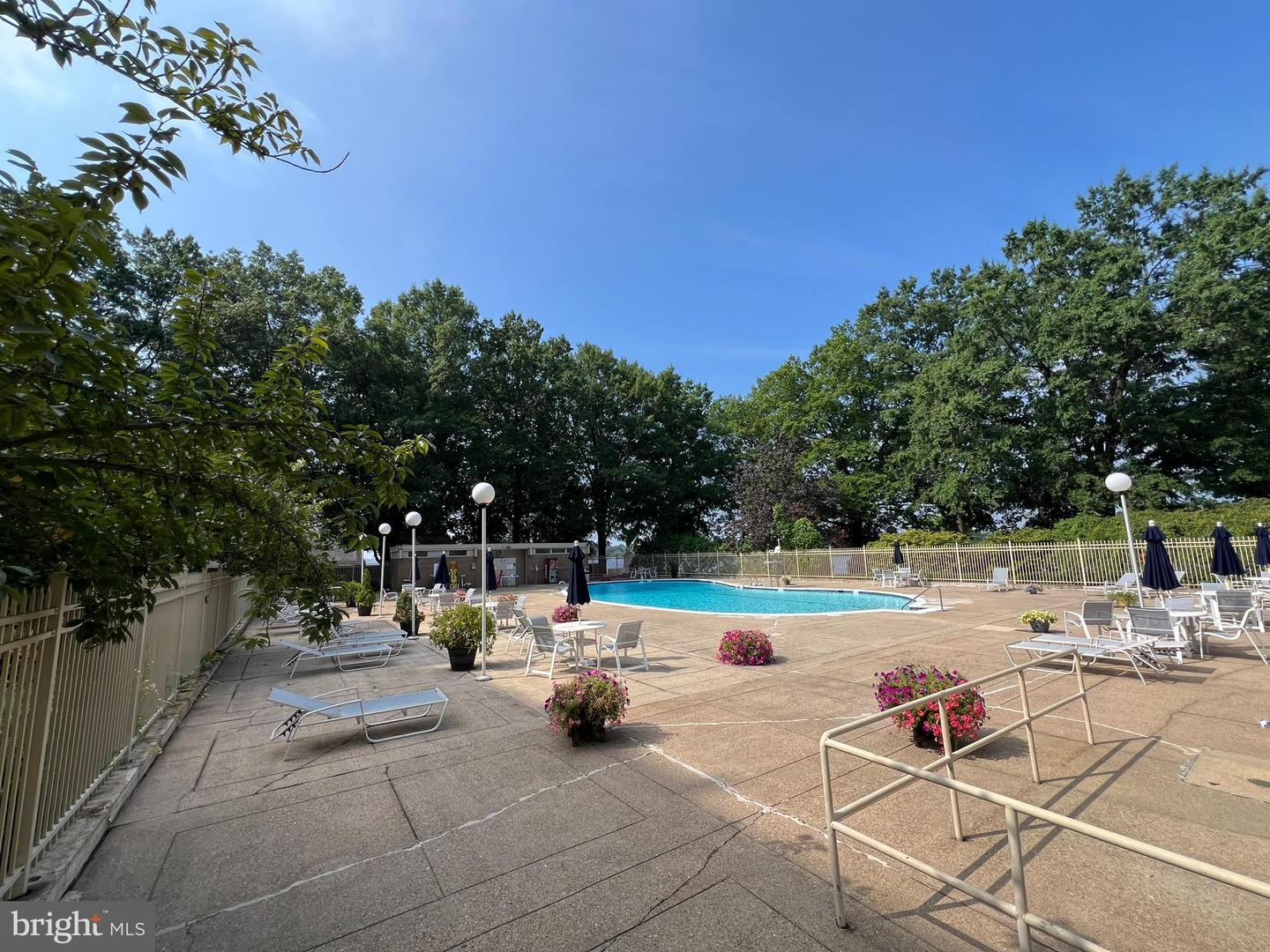 1425 4TH ST SW #A304, WASHINGTON, District Of Columbia 20024, 2 Bedrooms Bedrooms, 5 Rooms Rooms,2 BathroomsBathrooms,Residential,For sale,1425 4TH ST SW #A304,DCDC2229928 MLS # DCDC2229928