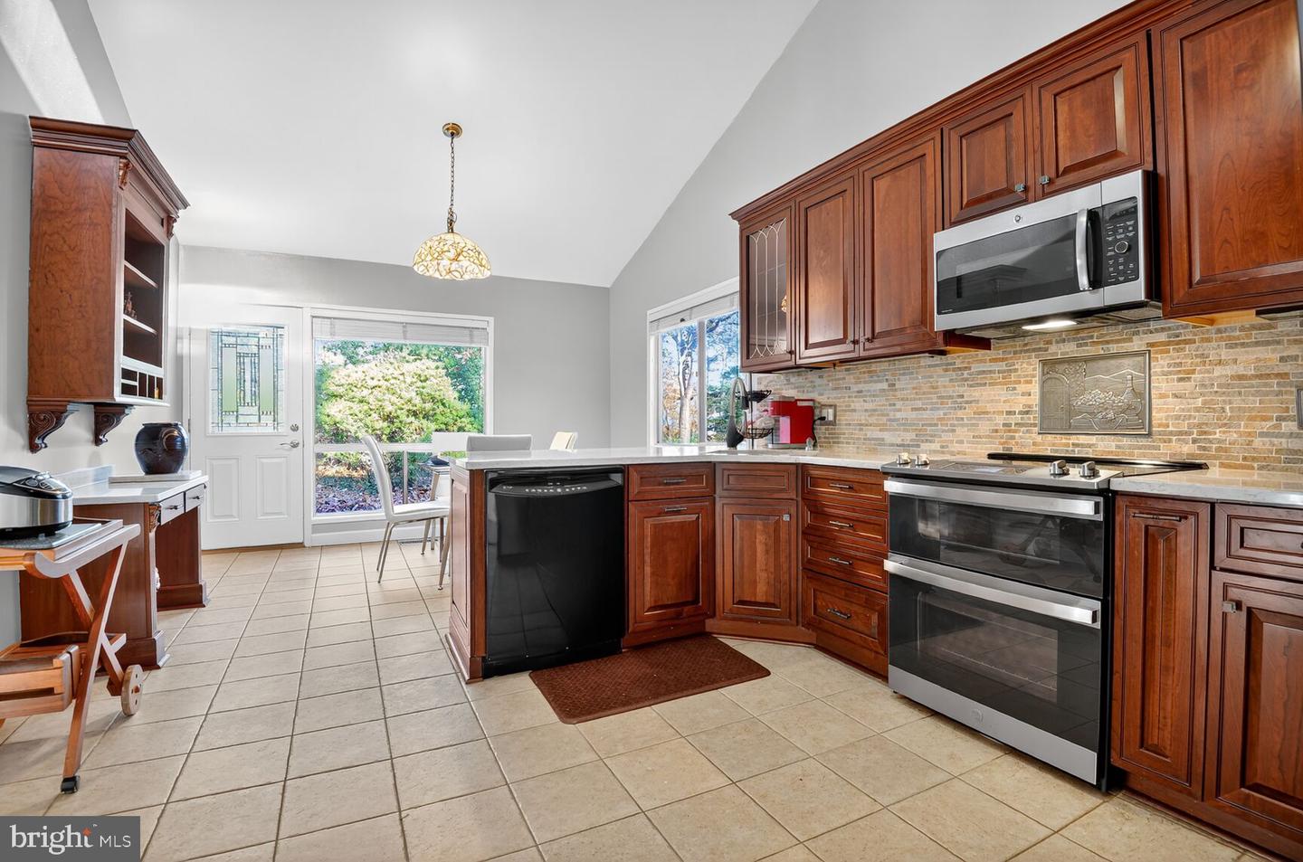 3204 FOX MILL RD, OAKTON, Virginia 22124, 4 Bedrooms Bedrooms, ,3 BathroomsBathrooms,Residential,For sale,3204 FOX MILL RD,VAFX2277358 MLS # VAFX2277358 3204 FOX MILL RD, OAKTON, Virginia 22124, 4 Bedrooms Bedrooms, ,3 BathroomsBathrooms,Residential,For sale,3204 FOX MILL RD,VAFX2277358 MLS # VAFX2277358