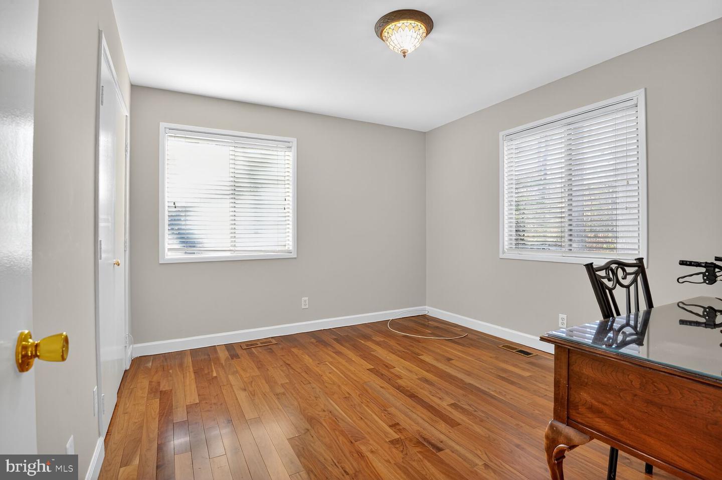 3204 FOX MILL RD, OAKTON, Virginia 22124, 4 Bedrooms Bedrooms, ,3 BathroomsBathrooms,Residential,For sale,3204 FOX MILL RD,VAFX2277358 MLS # VAFX2277358 3204 FOX MILL RD, OAKTON, Virginia 22124, 4 Bedrooms Bedrooms, ,3 BathroomsBathrooms,Residential,For sale,3204 FOX MILL RD,VAFX2277358 MLS # VAFX2277358