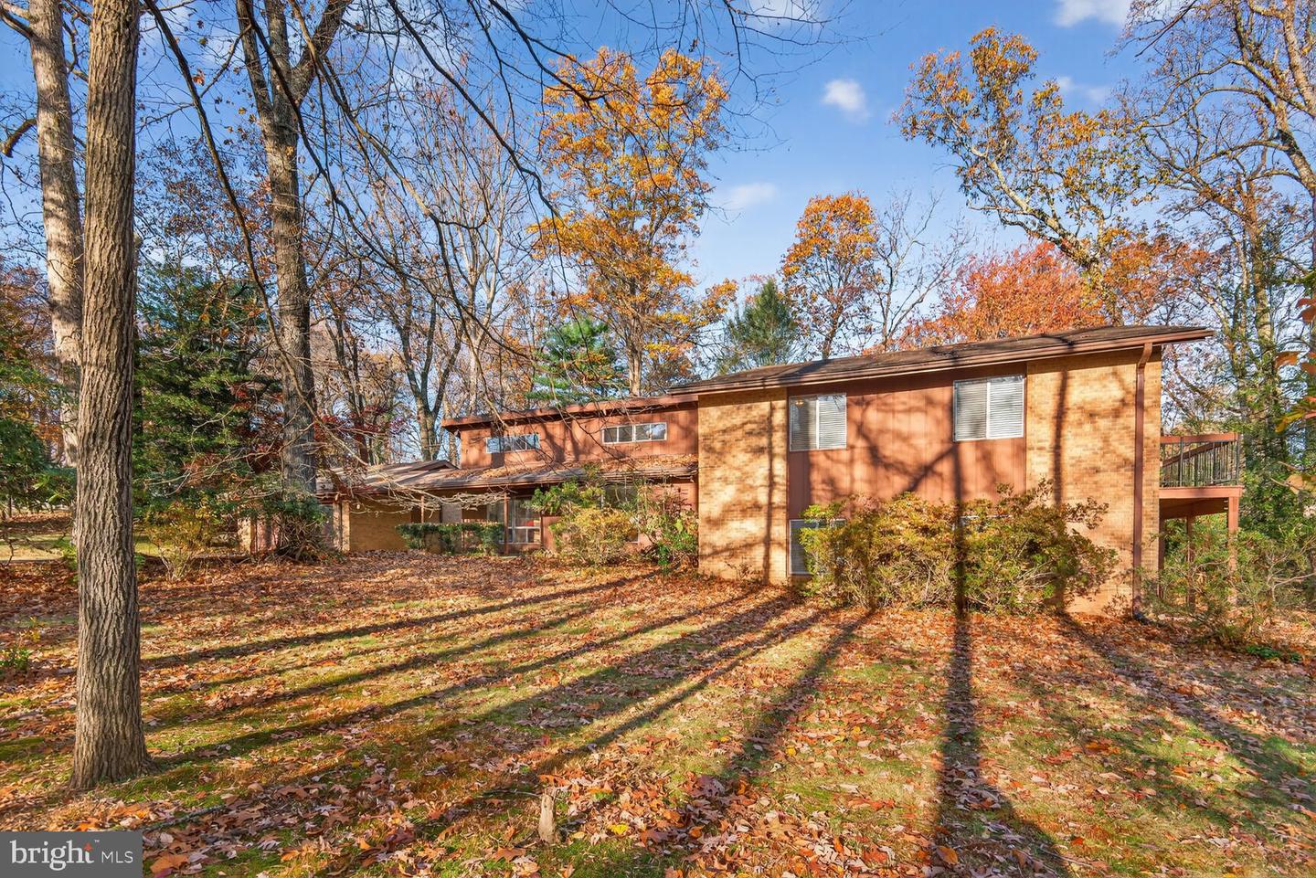 3204 FOX MILL RD, OAKTON, Virginia 22124, 4 Bedrooms Bedrooms, ,3 BathroomsBathrooms,Residential,For sale,3204 FOX MILL RD,VAFX2277358 MLS # VAFX2277358 3204 FOX MILL RD, OAKTON, Virginia 22124, 4 Bedrooms Bedrooms, ,3 BathroomsBathrooms,Residential,For sale,3204 FOX MILL RD,VAFX2277358 MLS # VAFX2277358