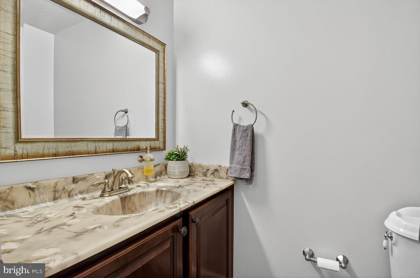 3204 FOX MILL RD, OAKTON, Virginia 22124, 4 Bedrooms Bedrooms, ,3 BathroomsBathrooms,Residential,For sale,3204 FOX MILL RD,VAFX2277358 MLS # VAFX2277358 3204 FOX MILL RD, OAKTON, Virginia 22124, 4 Bedrooms Bedrooms, ,3 BathroomsBathrooms,Residential,For sale,3204 FOX MILL RD,VAFX2277358 MLS # VAFX2277358