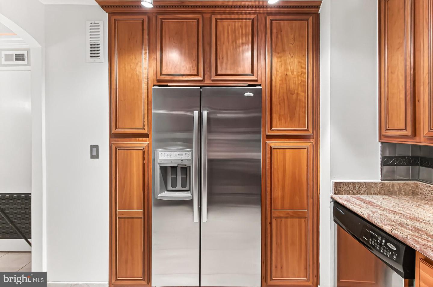 5903 MOUNT EAGLE DR #203, ALEXANDRIA, Virginia 22303, 1 Bedroom Bedrooms, ,1 BathroomBathrooms,Residential,For sale,5903 MOUNT EAGLE DR #203,VAFX2277464 MLS # VAFX2277464 5903 MOUNT EAGLE DR #203, ALEXANDRIA, Virginia 22303, 1 Bedroom Bedrooms, ,1 BathroomBathrooms,Residential,For sale,5903 MOUNT EAGLE DR #203,VAFX2277464 MLS # VAFX2277464