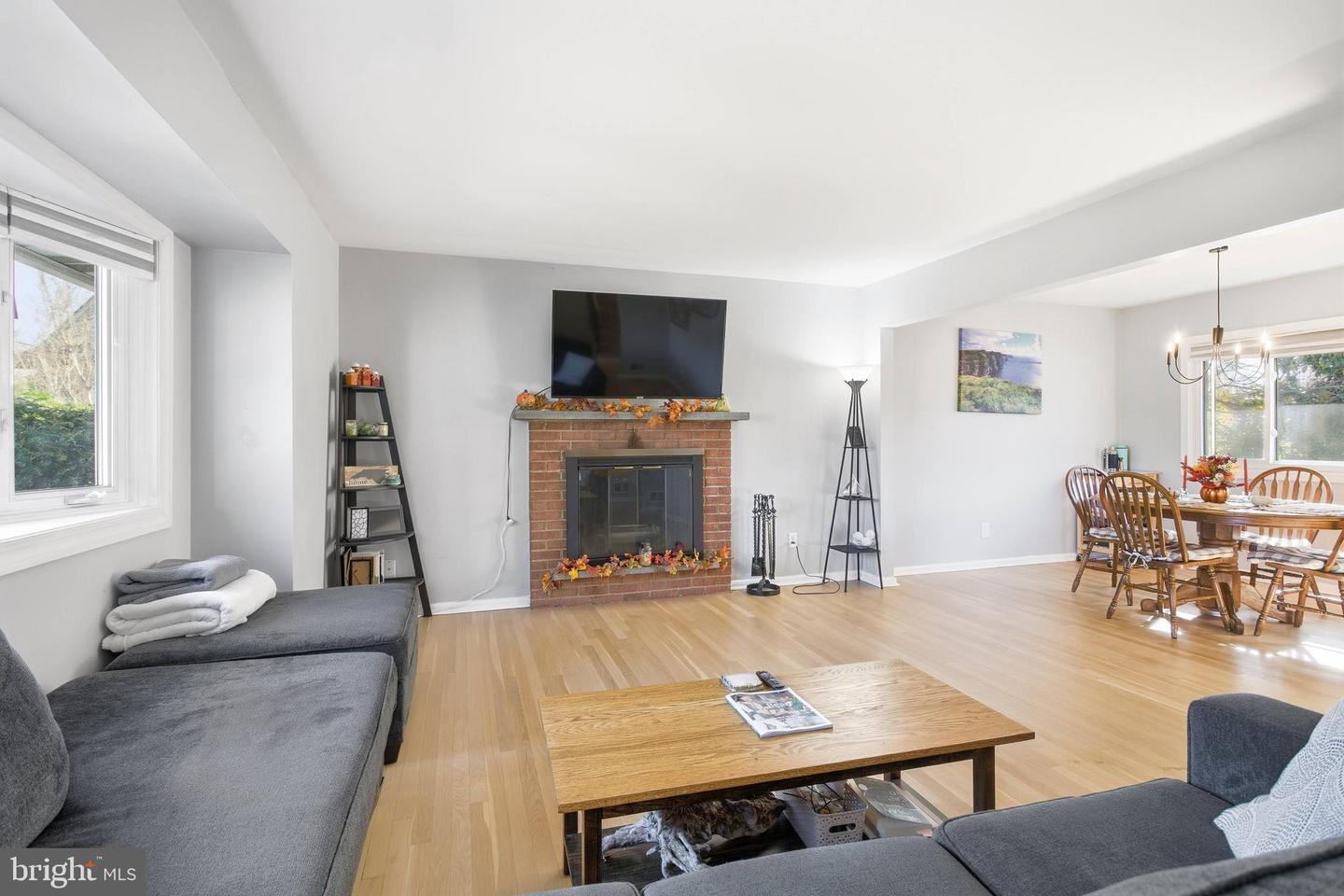 5808 HARVEY PL, ALEXANDRIA, Virginia 22303, 3 Bedrooms Bedrooms, ,2 BathroomsBathrooms,Residential,For sale,5808 HARVEY PL,VAFX2277846 MLS # VAFX2277846 5808 HARVEY PL, ALEXANDRIA, Virginia 22303, 3 Bedrooms Bedrooms, ,2 BathroomsBathrooms,Residential,For sale,5808 HARVEY PL,VAFX2277846 MLS # VAFX2277846