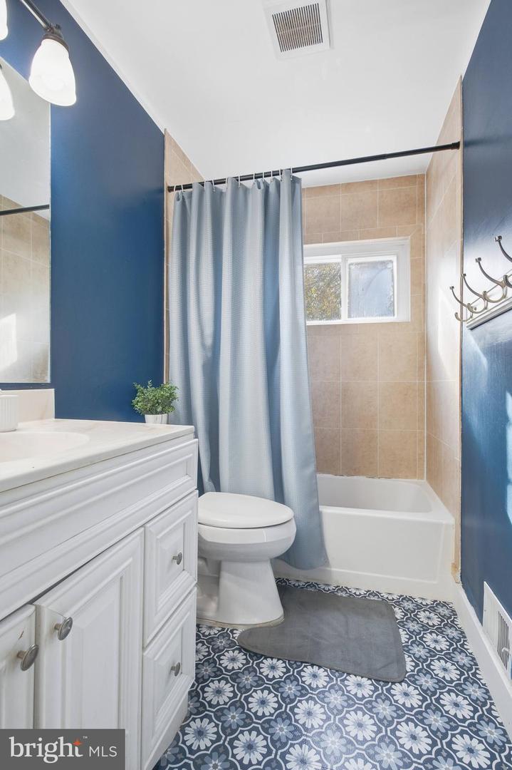 5808 HARVEY PL, ALEXANDRIA, Virginia 22303, 3 Bedrooms Bedrooms, ,2 BathroomsBathrooms,Residential,For sale,5808 HARVEY PL,VAFX2277846 MLS # VAFX2277846 5808 HARVEY PL, ALEXANDRIA, Virginia 22303, 3 Bedrooms Bedrooms, ,2 BathroomsBathrooms,Residential,For sale,5808 HARVEY PL,VAFX2277846 MLS # VAFX2277846