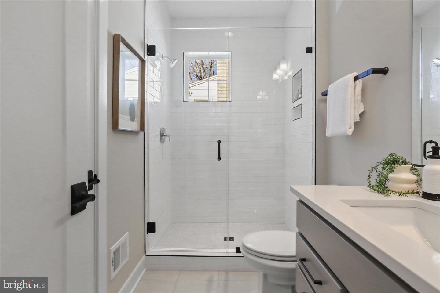 1416 DESALE ST SW, VIENNA, Virginia 22180, 6 Bedrooms Bedrooms, ,6 BathroomsBathrooms,Residential,For sale,1416 DESALE ST SW,VAFX2278098 MLS # VAFX2278098 1416 DESALE ST SW, VIENNA, Virginia 22180, 6 Bedrooms Bedrooms, ,6 BathroomsBathrooms,Residential,For sale,1416 DESALE ST SW,VAFX2278098 MLS # VAFX2278098