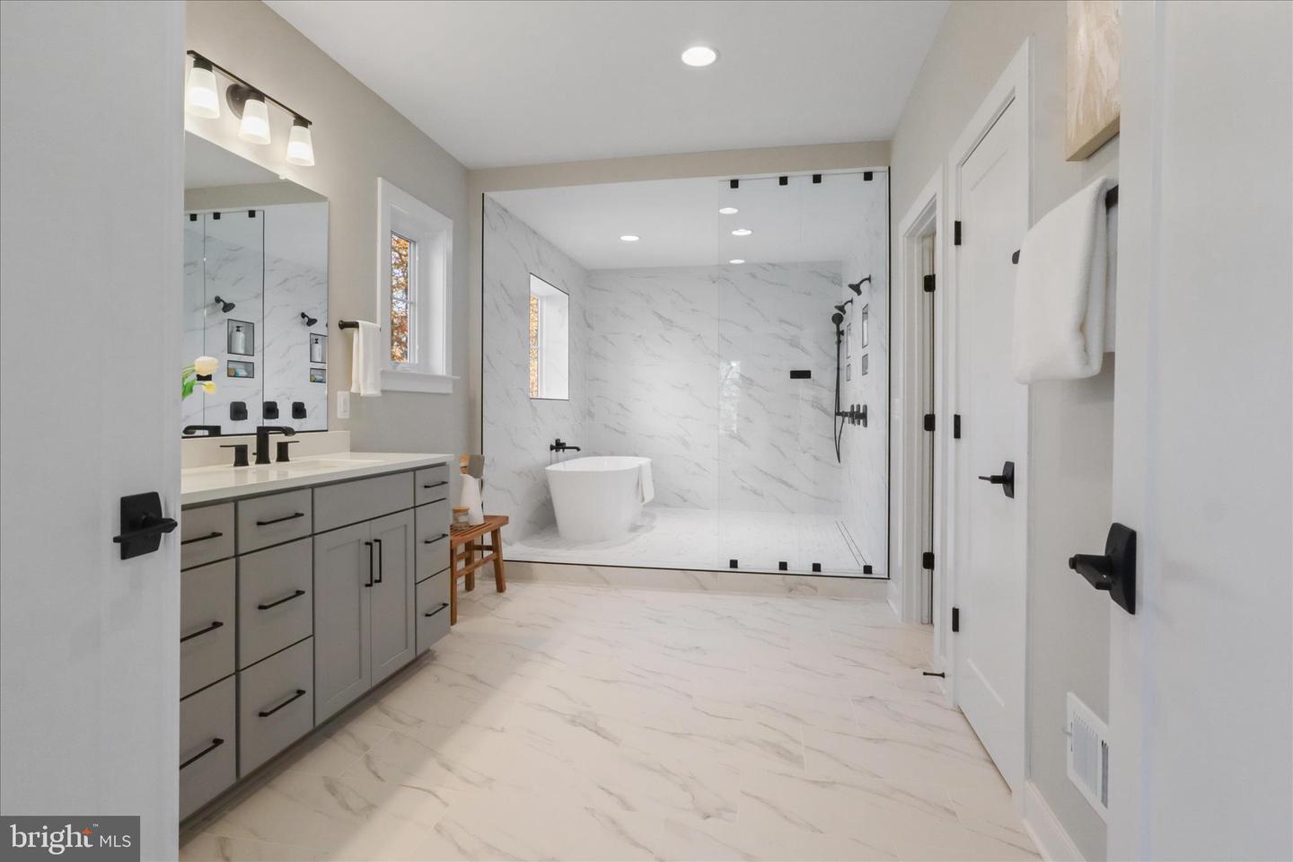 1416 DESALE ST SW, VIENNA, Virginia 22180, 6 Bedrooms Bedrooms, ,6 BathroomsBathrooms,Residential,For sale,1416 DESALE ST SW,VAFX2278098 MLS # VAFX2278098 1416 DESALE ST SW, VIENNA, Virginia 22180, 6 Bedrooms Bedrooms, ,6 BathroomsBathrooms,Residential,For sale,1416 DESALE ST SW,VAFX2278098 MLS # VAFX2278098