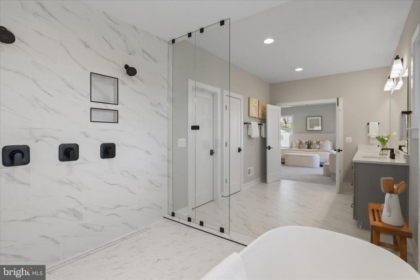 1416 DESALE ST SW, VIENNA, Virginia 22180, 6 Bedrooms Bedrooms, ,6 BathroomsBathrooms,Residential,For sale,1416 DESALE ST SW,VAFX2278098 MLS # VAFX2278098 1416 DESALE ST SW, VIENNA, Virginia 22180, 6 Bedrooms Bedrooms, ,6 BathroomsBathrooms,Residential,For sale,1416 DESALE ST SW,VAFX2278098 MLS # VAFX2278098