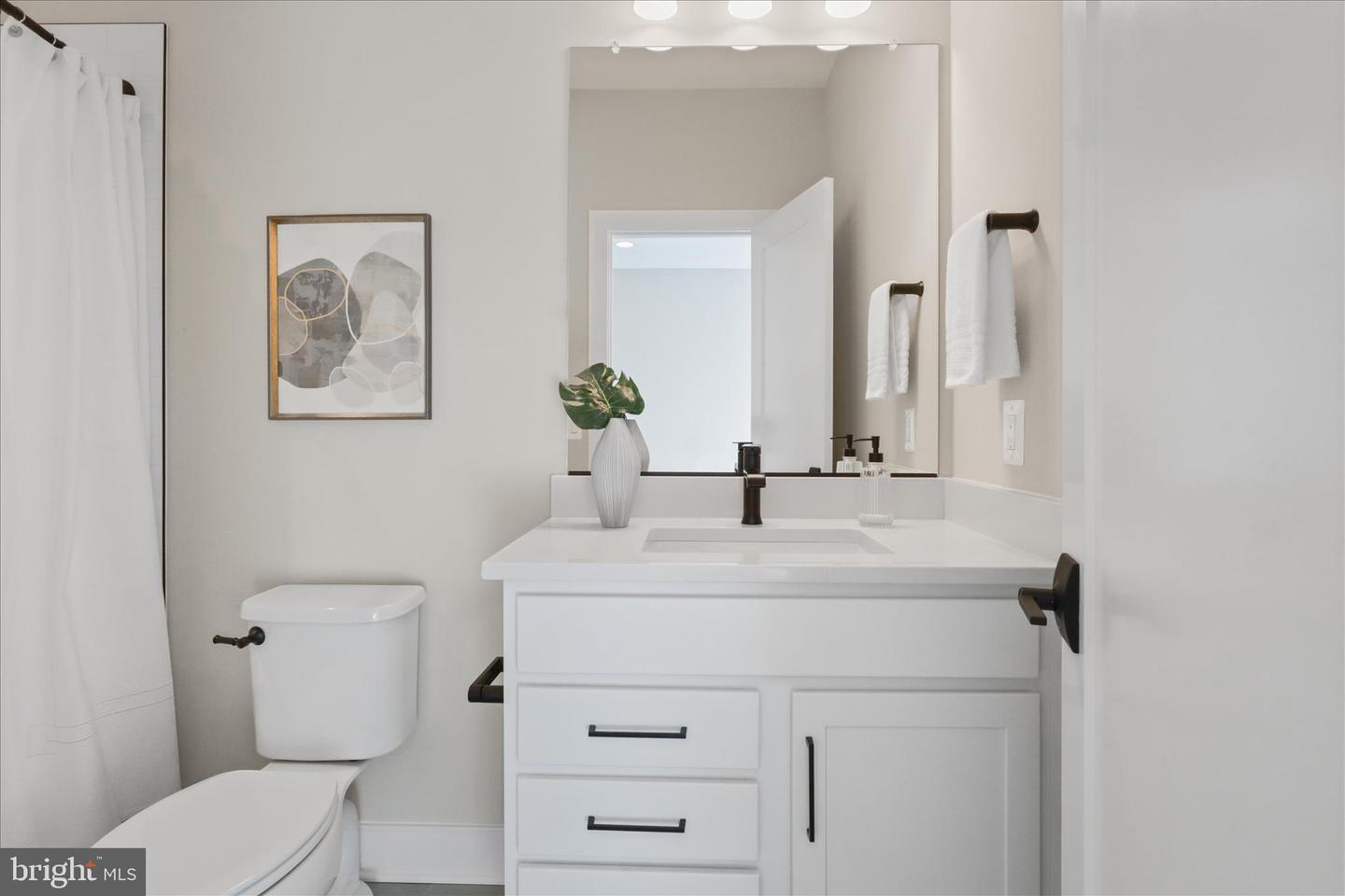 1416 DESALE ST SW, VIENNA, Virginia 22180, 6 Bedrooms Bedrooms, ,6 BathroomsBathrooms,Residential,For sale,1416 DESALE ST SW,VAFX2278098 MLS # VAFX2278098 1416 DESALE ST SW, VIENNA, Virginia 22180, 6 Bedrooms Bedrooms, ,6 BathroomsBathrooms,Residential,For sale,1416 DESALE ST SW,VAFX2278098 MLS # VAFX2278098