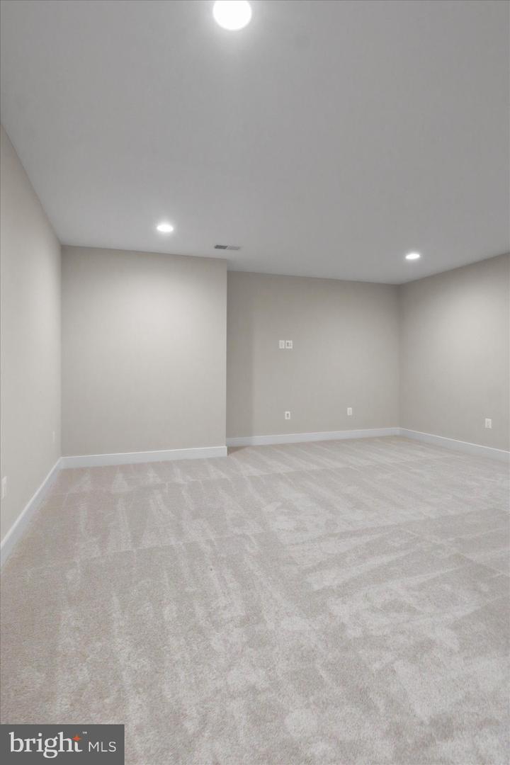 1416 DESALE ST SW, VIENNA, Virginia 22180, 6 Bedrooms Bedrooms, ,6 BathroomsBathrooms,Residential,For sale,1416 DESALE ST SW,VAFX2278098 MLS # VAFX2278098 1416 DESALE ST SW, VIENNA, Virginia 22180, 6 Bedrooms Bedrooms, ,6 BathroomsBathrooms,Residential,For sale,1416 DESALE ST SW,VAFX2278098 MLS # VAFX2278098