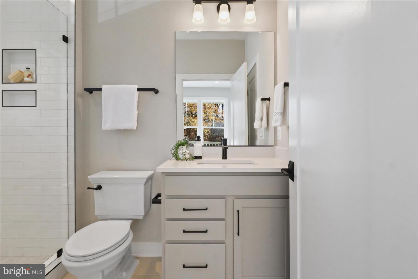 1416 DESALE ST SW, VIENNA, Virginia 22180, 6 Bedrooms Bedrooms, ,6 BathroomsBathrooms,Residential,For sale,1416 DESALE ST SW,VAFX2278098 MLS # VAFX2278098 1416 DESALE ST SW, VIENNA, Virginia 22180, 6 Bedrooms Bedrooms, ,6 BathroomsBathrooms,Residential,For sale,1416 DESALE ST SW,VAFX2278098 MLS # VAFX2278098