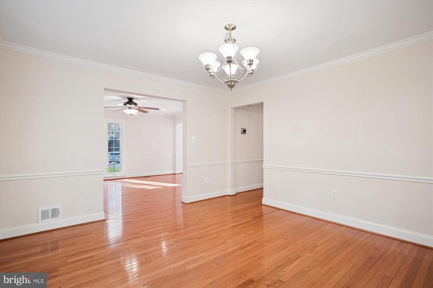 12816 CROSS CREEK LN, HERNDON, Virginia 20171, 5 Bedrooms Bedrooms, ,3 BathroomsBathrooms,Residential,For sale,12816 CROSS CREEK LN,VAFX2277518 MLS # VAFX2277518 12816 CROSS CREEK LN, HERNDON, Virginia 20171, 5 Bedrooms Bedrooms, ,3 BathroomsBathrooms,Residential,For sale,12816 CROSS CREEK LN,VAFX2277518 MLS # VAFX2277518