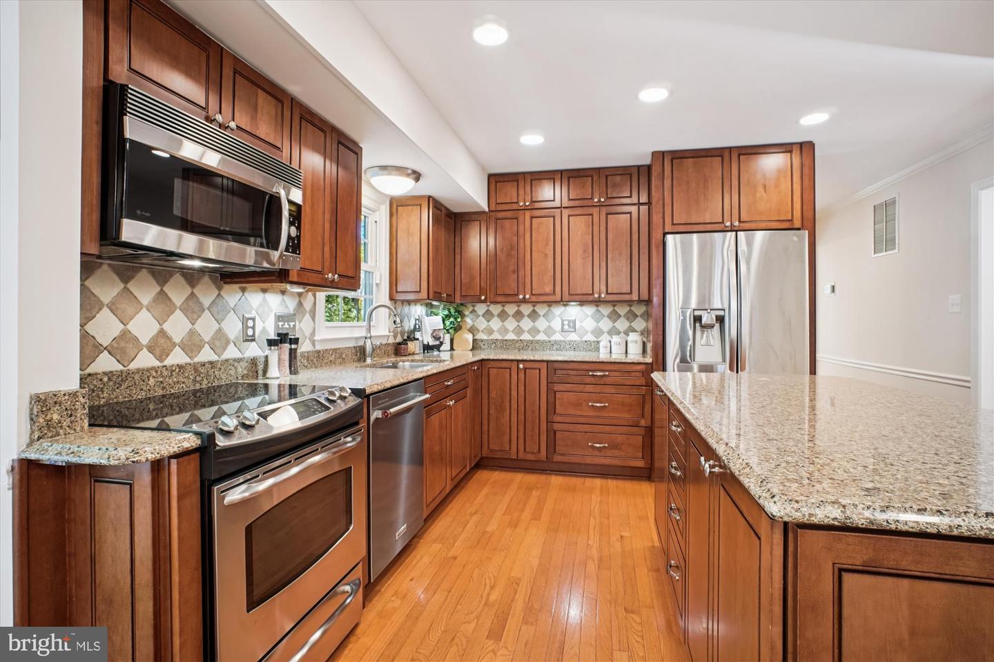 12816 CROSS CREEK LN, HERNDON, Virginia 20171, 5 Bedrooms Bedrooms, ,3 BathroomsBathrooms,Residential,For sale,12816 CROSS CREEK LN,VAFX2277518 MLS # VAFX2277518 12816 CROSS CREEK LN, HERNDON, Virginia 20171, 5 Bedrooms Bedrooms, ,3 BathroomsBathrooms,Residential,For sale,12816 CROSS CREEK LN,VAFX2277518 MLS # VAFX2277518