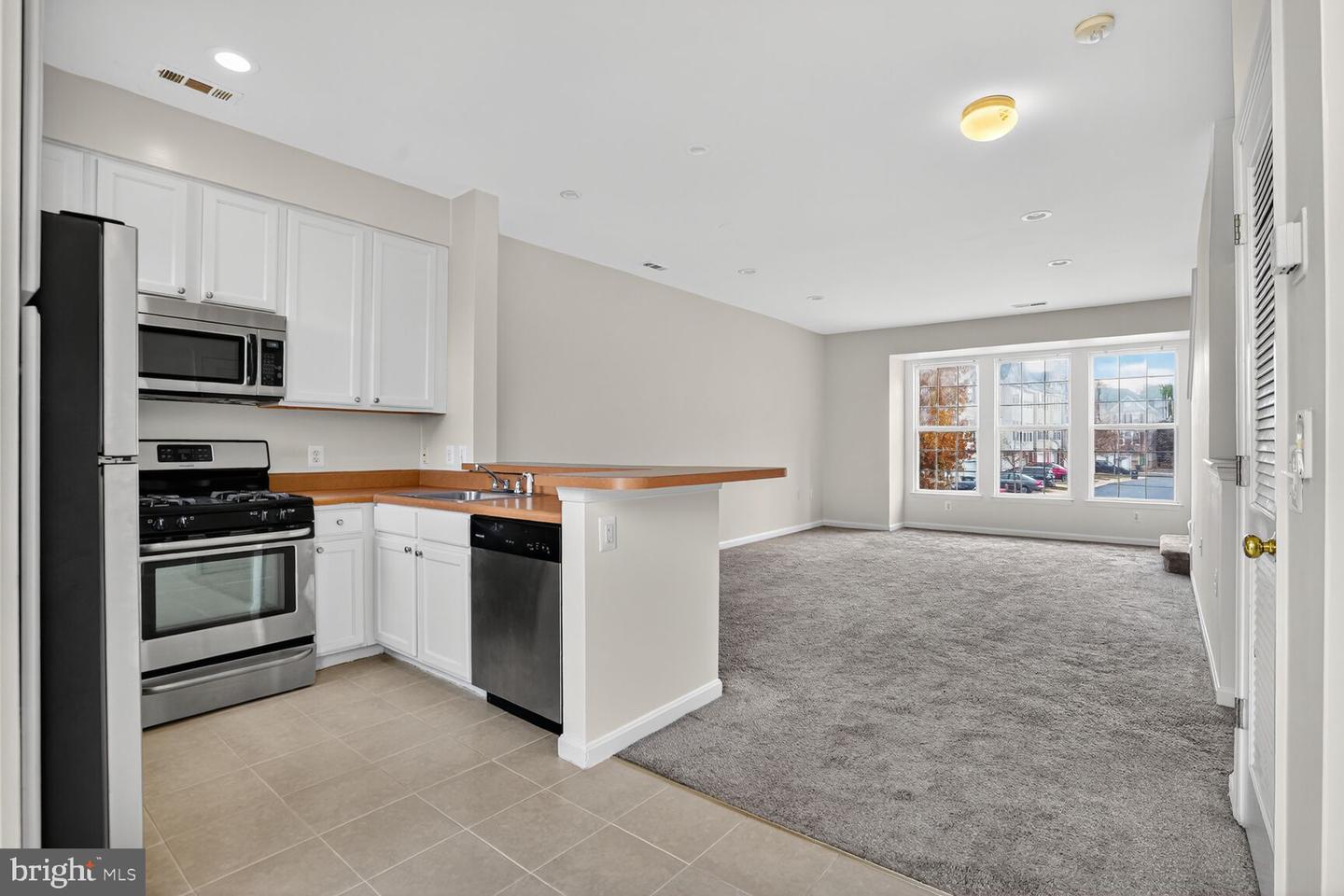 22976 FONTWELL SQ, STERLING, Virginia 20166, 3 Bedrooms Bedrooms, ,3 BathroomsBathrooms,Residential,For sale,22976 FONTWELL SQ,VALO2110512 MLS # VALO2110512 22976 FONTWELL SQ, STERLING, Virginia 20166, 3 Bedrooms Bedrooms, ,3 BathroomsBathrooms,Residential,For sale,22976 FONTWELL SQ,VALO2110512 MLS # VALO2110512