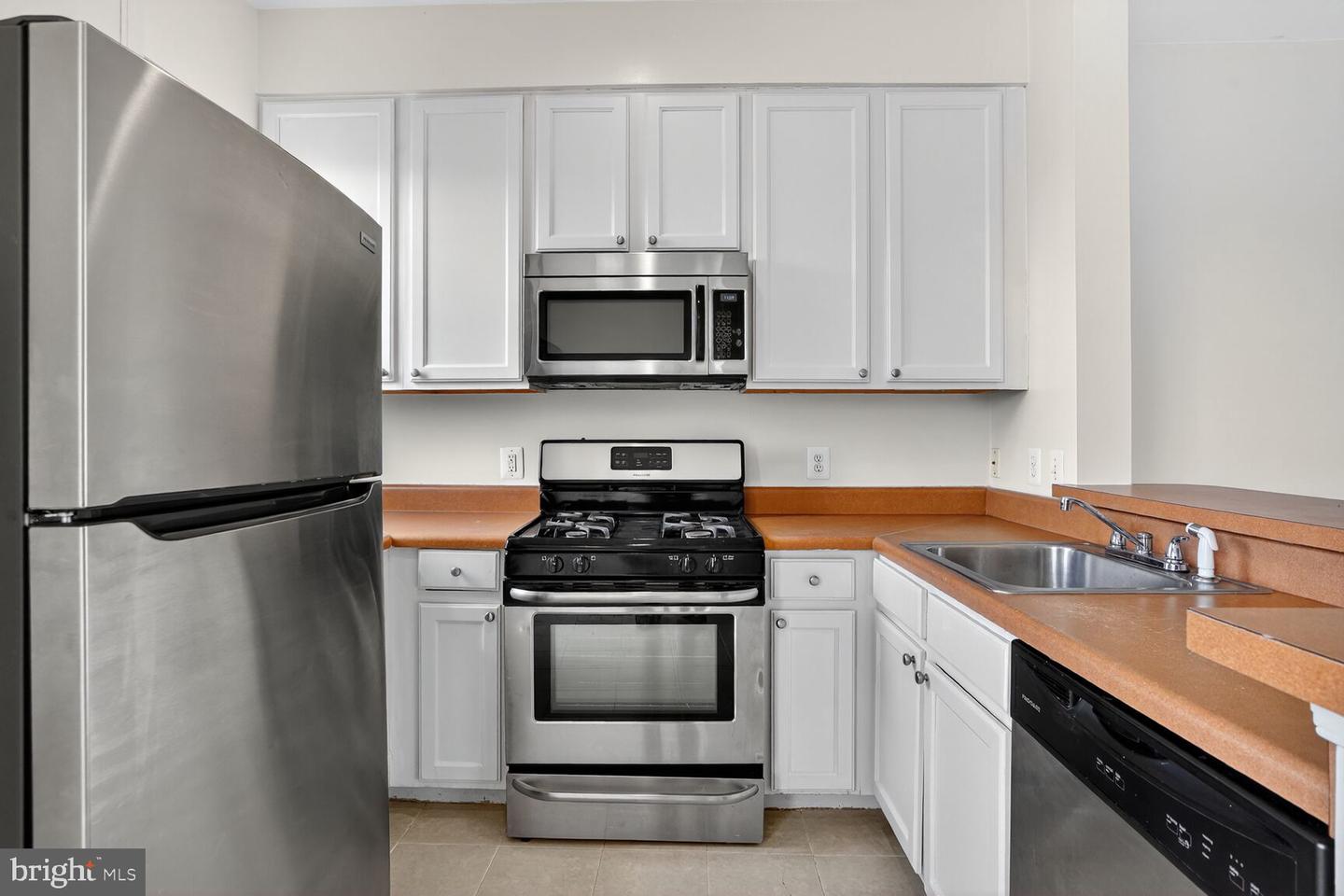 22976 FONTWELL SQ, STERLING, Virginia 20166, 3 Bedrooms Bedrooms, ,3 BathroomsBathrooms,Residential,For sale,22976 FONTWELL SQ,VALO2110512 MLS # VALO2110512 22976 FONTWELL SQ, STERLING, Virginia 20166, 3 Bedrooms Bedrooms, ,3 BathroomsBathrooms,Residential,For sale,22976 FONTWELL SQ,VALO2110512 MLS # VALO2110512