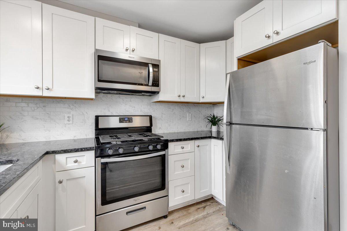 14159 AUTUMN CIR, CENTREVILLE, Virginia 20121, 3 Bedrooms Bedrooms, ,3 BathroomsBathrooms,Residential,For sale,14159 AUTUMN CIR,VAFX2277818 MLS # VAFX2277818 14159 AUTUMN CIR, CENTREVILLE, Virginia 20121, 3 Bedrooms Bedrooms, ,3 BathroomsBathrooms,Residential,For sale,14159 AUTUMN CIR,VAFX2277818 MLS # VAFX2277818