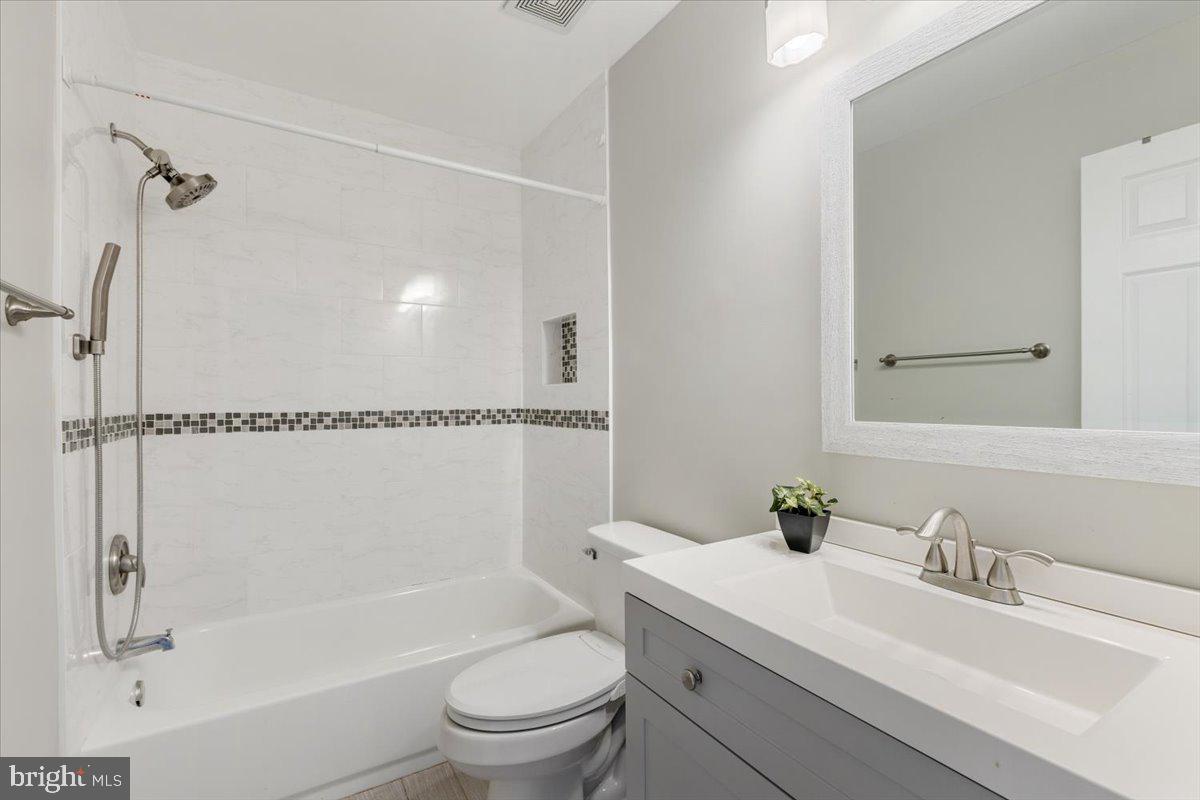 14159 AUTUMN CIR, CENTREVILLE, Virginia 20121, 3 Bedrooms Bedrooms, ,3 BathroomsBathrooms,Residential,For sale,14159 AUTUMN CIR,VAFX2277818 MLS # VAFX2277818 14159 AUTUMN CIR, CENTREVILLE, Virginia 20121, 3 Bedrooms Bedrooms, ,3 BathroomsBathrooms,Residential,For sale,14159 AUTUMN CIR,VAFX2277818 MLS # VAFX2277818