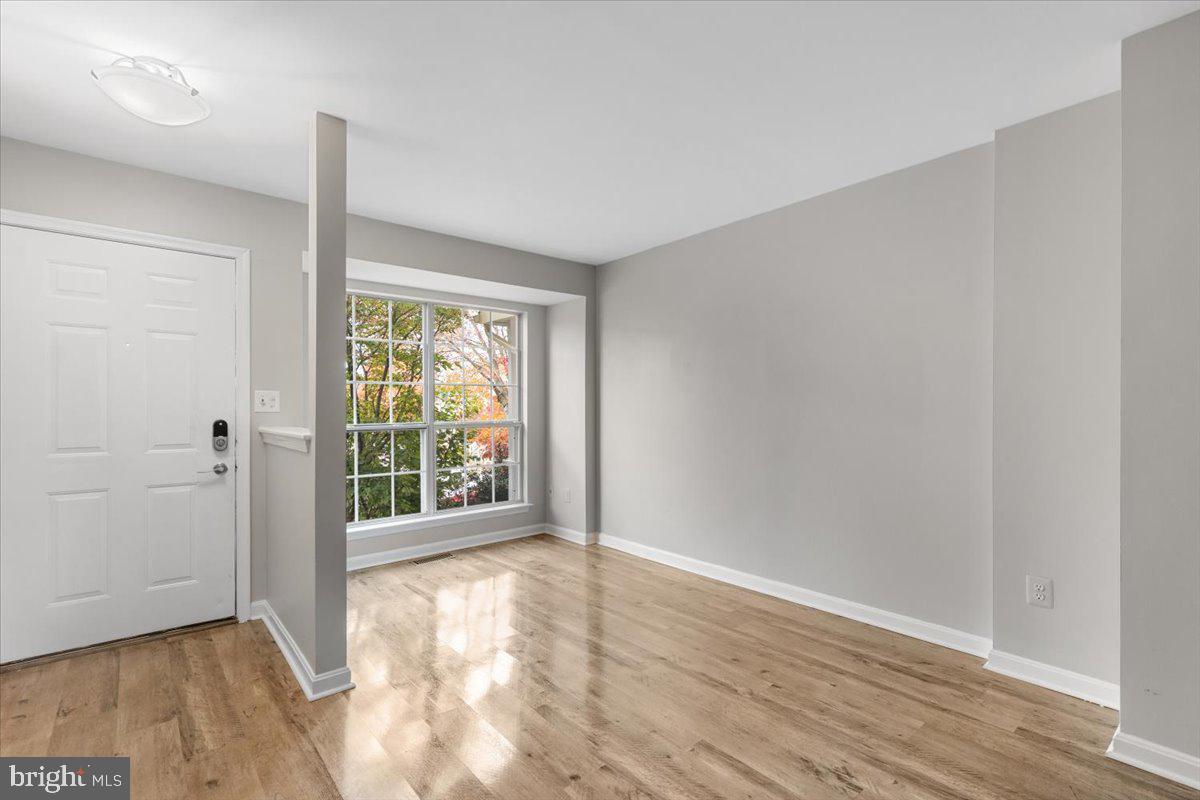 14159 AUTUMN CIR, CENTREVILLE, Virginia 20121, 3 Bedrooms Bedrooms, ,3 BathroomsBathrooms,Residential,For sale,14159 AUTUMN CIR,VAFX2277818 MLS # VAFX2277818 14159 AUTUMN CIR, CENTREVILLE, Virginia 20121, 3 Bedrooms Bedrooms, ,3 BathroomsBathrooms,Residential,For sale,14159 AUTUMN CIR,VAFX2277818 MLS # VAFX2277818