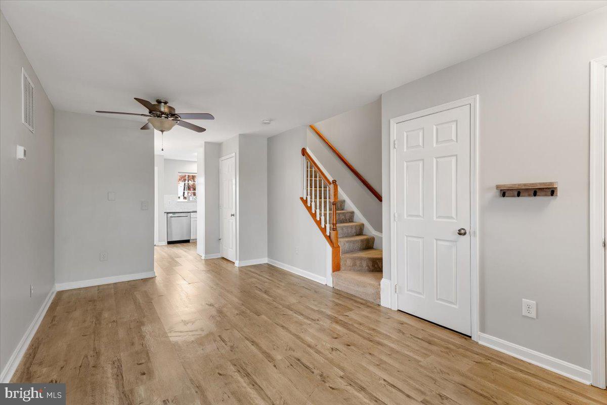 14159 AUTUMN CIR, CENTREVILLE, Virginia 20121, 3 Bedrooms Bedrooms, ,3 BathroomsBathrooms,Residential,For sale,14159 AUTUMN CIR,VAFX2277818 MLS # VAFX2277818 14159 AUTUMN CIR, CENTREVILLE, Virginia 20121, 3 Bedrooms Bedrooms, ,3 BathroomsBathrooms,Residential,For sale,14159 AUTUMN CIR,VAFX2277818 MLS # VAFX2277818