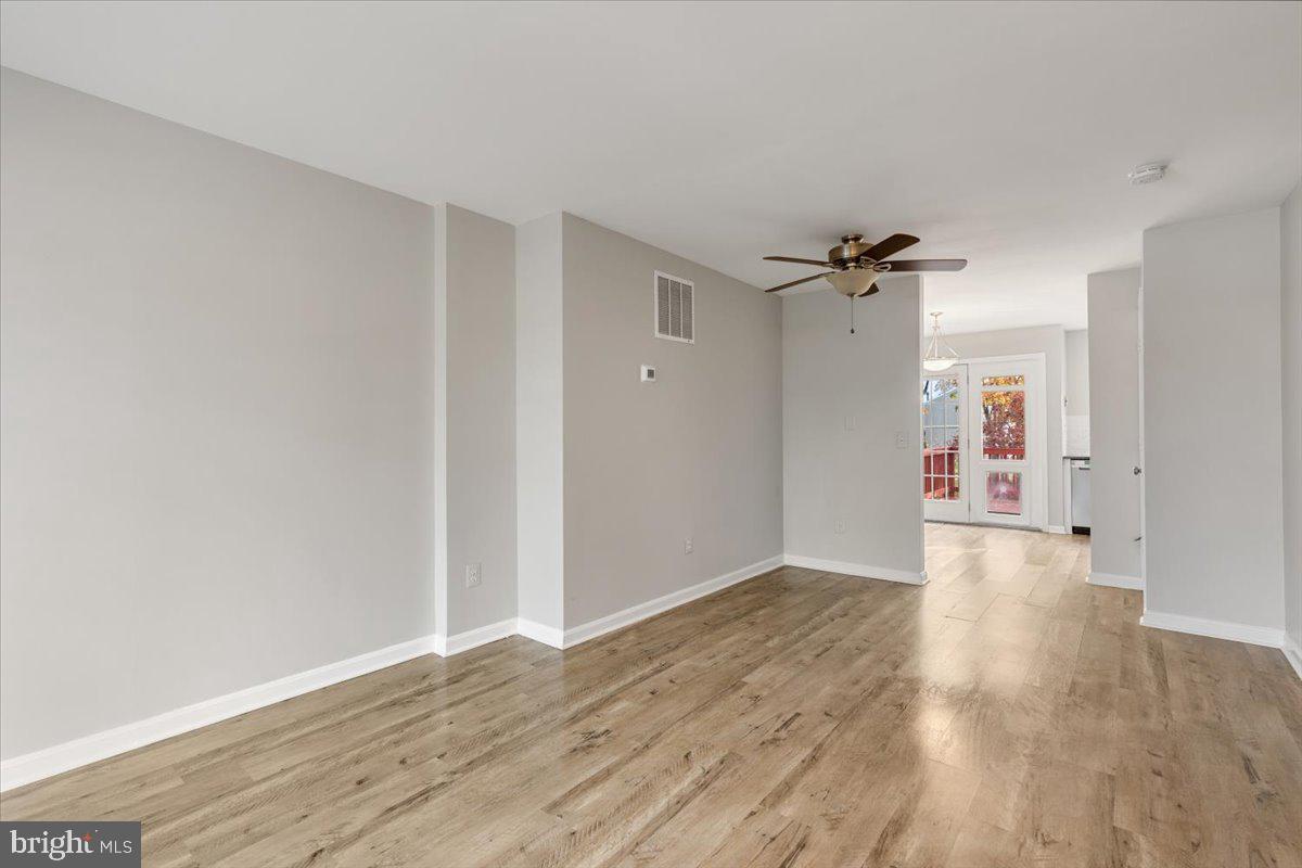 14159 AUTUMN CIR, CENTREVILLE, Virginia 20121, 3 Bedrooms Bedrooms, ,3 BathroomsBathrooms,Residential,For sale,14159 AUTUMN CIR,VAFX2277818 MLS # VAFX2277818 14159 AUTUMN CIR, CENTREVILLE, Virginia 20121, 3 Bedrooms Bedrooms, ,3 BathroomsBathrooms,Residential,For sale,14159 AUTUMN CIR,VAFX2277818 MLS # VAFX2277818