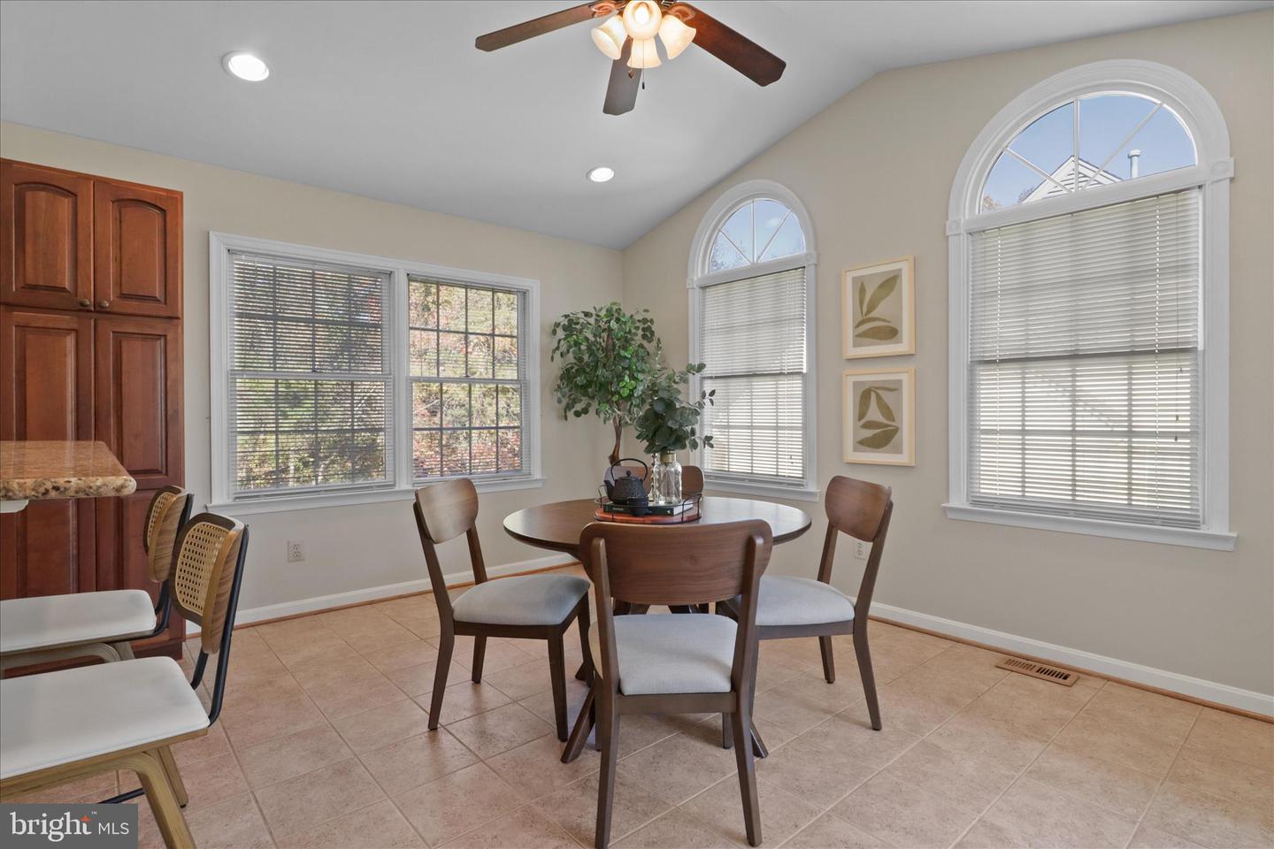 7676 GREEN GARLAND DR, SPRINGFIELD, Virginia 22153, 5 Bedrooms Bedrooms, ,3 BathroomsBathrooms,Residential,For sale,7676 GREEN GARLAND DR,VAFX2277886 MLS # VAFX2277886 7676 GREEN GARLAND DR, SPRINGFIELD, Virginia 22153, 5 Bedrooms Bedrooms, ,3 BathroomsBathrooms,Residential,For sale,7676 GREEN GARLAND DR,VAFX2277886 MLS # VAFX2277886