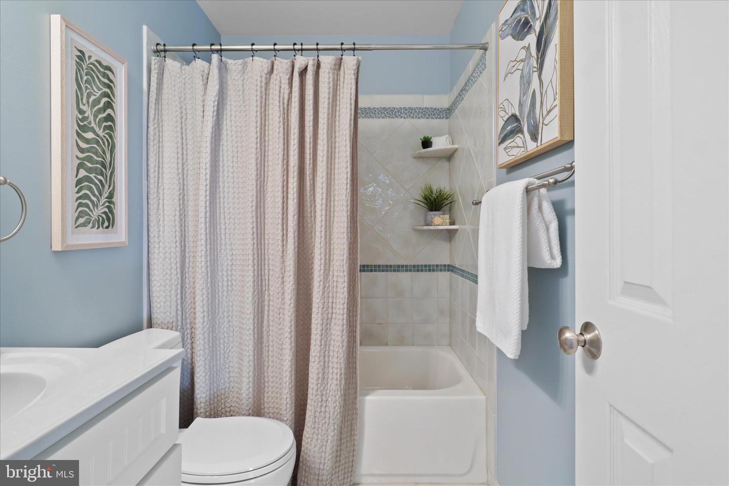 7676 GREEN GARLAND DR, SPRINGFIELD, Virginia 22153, 5 Bedrooms Bedrooms, ,3 BathroomsBathrooms,Residential,For sale,7676 GREEN GARLAND DR,VAFX2277886 MLS # VAFX2277886 7676 GREEN GARLAND DR, SPRINGFIELD, Virginia 22153, 5 Bedrooms Bedrooms, ,3 BathroomsBathrooms,Residential,For sale,7676 GREEN GARLAND DR,VAFX2277886 MLS # VAFX2277886