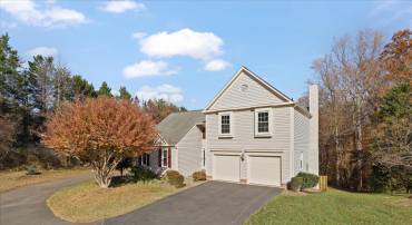 7676 GREEN GARLAND DR, SPRINGFIELD, Virginia 22153, 5 Bedrooms Bedrooms, ,3 BathroomsBathrooms,Residential,For sale,7676 GREEN GARLAND DR,VAFX2277886 MLS # VAFX2277886