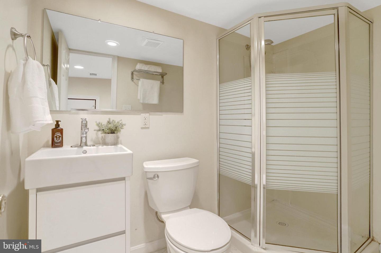 6400 PATIENCE CT, ALEXANDRIA, Virginia 22315, 4 Bedrooms Bedrooms, ,3 BathroomsBathrooms,Residential,For sale,6400 PATIENCE CT,VAFX2278008 MLS # VAFX2278008 6400 PATIENCE CT, ALEXANDRIA, Virginia 22315, 4 Bedrooms Bedrooms, ,3 BathroomsBathrooms,Residential,For sale,6400 PATIENCE CT,VAFX2278008 MLS # VAFX2278008