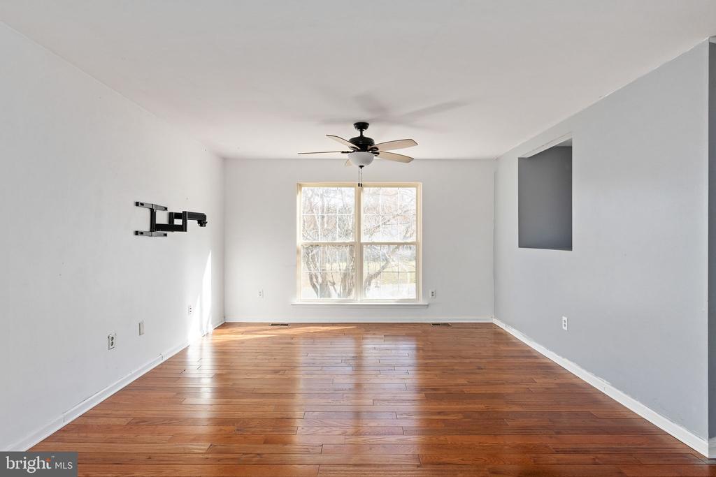 8704 ROMONA CT, FREDERICKSBURG, Virginia 22407, 3 Bedrooms Bedrooms, ,2 BathroomsBathrooms,Residential,8704 ROMONA CT,VASP2037522 MLS # VASP2037522 8704 ROMONA CT, FREDERICKSBURG, Virginia 22407, 3 Bedrooms Bedrooms, ,2 BathroomsBathrooms,Residential,8704 ROMONA CT,VASP2037522 MLS # VASP2037522