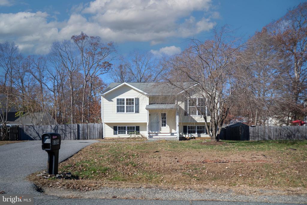 8704 ROMONA CT, FREDERICKSBURG, Virginia 22407, 3 Bedrooms Bedrooms, ,2 BathroomsBathrooms,Residential,8704 ROMONA CT,VASP2037522 MLS # VASP2037522 8704 ROMONA CT, FREDERICKSBURG, Virginia 22407, 3 Bedrooms Bedrooms, ,2 BathroomsBathrooms,Residential,8704 ROMONA CT,VASP2037522 MLS # VASP2037522