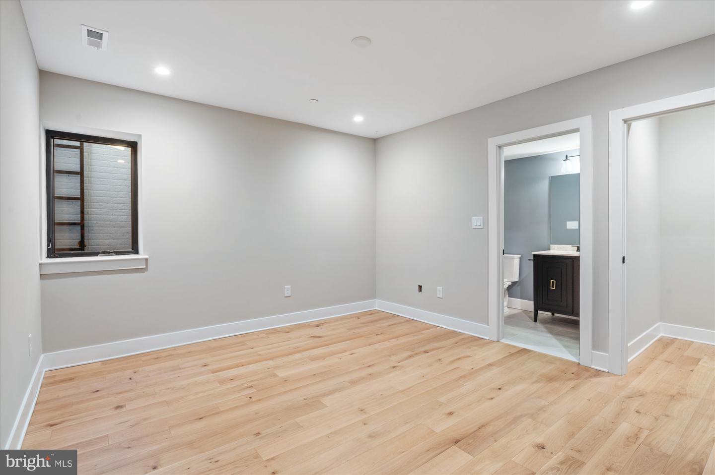 5445 33RD ST NW, WASHINGTON, District Of Columbia 20015, 6 Bedrooms Bedrooms, ,6 BathroomsBathrooms,Residential,For sale,5445 33RD ST NW,DCDC2210308 MLS # DCDC2210308 5445 33RD ST NW, WASHINGTON, District Of Columbia 20015, 6 Bedrooms Bedrooms, ,6 BathroomsBathrooms,Residential,For sale,5445 33RD ST NW,DCDC2210308 MLS # DCDC2210308