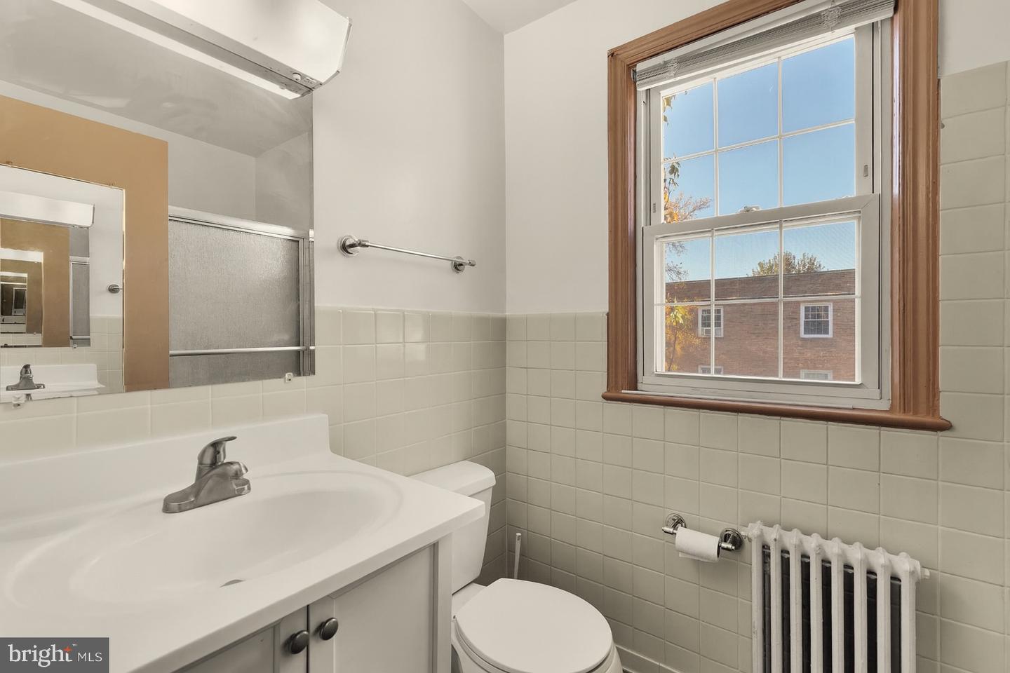 5010 COLUMBIA PIKE #6, ARLINGTON, Virginia 22204, 1 Bedroom Bedrooms, ,1 BathroomBathrooms,Residential,For sale,5010 COLUMBIA PIKE #6,VAAR2061228 MLS # VAAR2061228 5010 COLUMBIA PIKE #6, ARLINGTON, Virginia 22204, 1 Bedroom Bedrooms, ,1 BathroomBathrooms,Residential,For sale,5010 COLUMBIA PIKE #6,VAAR2061228 MLS # VAAR2061228