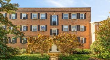5010 COLUMBIA PIKE #6, ARLINGTON, Virginia 22204, 1 Bedroom Bedrooms, ,1 BathroomBathrooms,Residential,For sale,5010 COLUMBIA PIKE #6,VAAR2061228 MLS # VAAR2061228