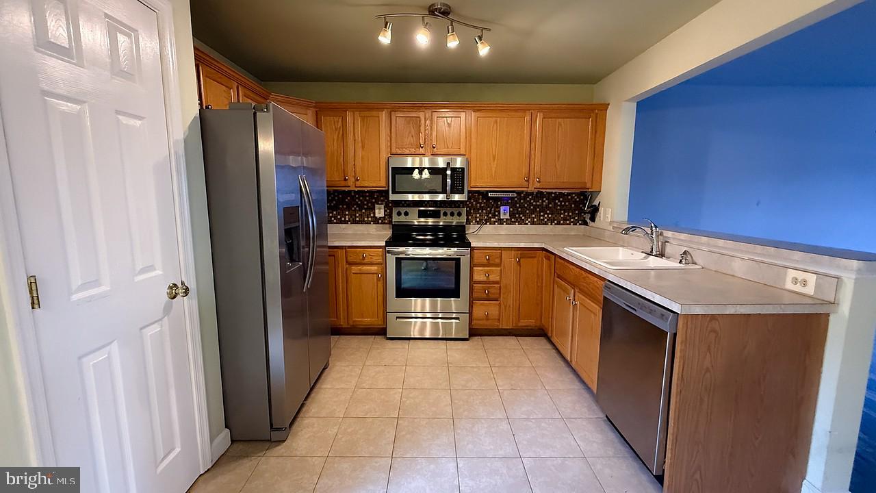 805 GALLOWS CT, CULPEPER, Virginia 22701, 3 Bedrooms Bedrooms, ,2 BathroomsBathrooms,Residential,For sale,805 GALLOWS CT,VACU2011454 MLS # VACU2011454 805 GALLOWS CT, CULPEPER, Virginia 22701, 3 Bedrooms Bedrooms, ,2 BathroomsBathrooms,Residential,For sale,805 GALLOWS CT,VACU2011454 MLS # VACU2011454